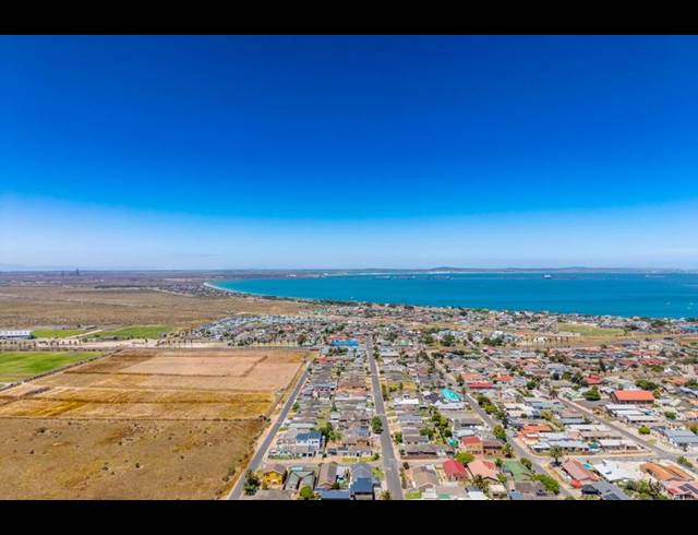 2 BEDROOM HOUSE FOR SALE IN SALDANHA HEIGHTS